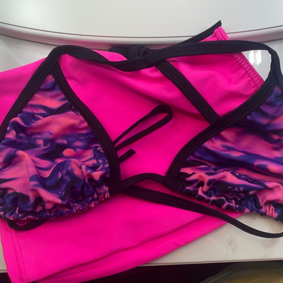 Never worn Rave with migente bikini top and skirt set - Picture 3 of 3